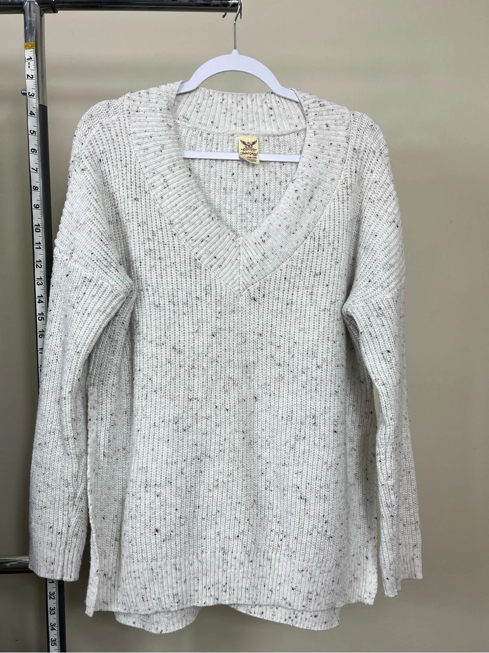 Faded Glory Cream Speckled V-Neck Sweater